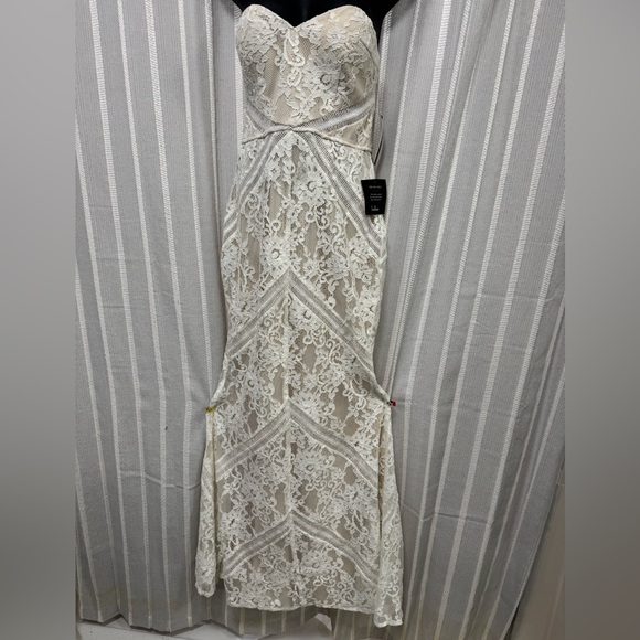 Lulus Dresses & Skirts - Lulu's Promise My Heart Strapless Lace Dress in Cream Wedding Formal size L NWT
